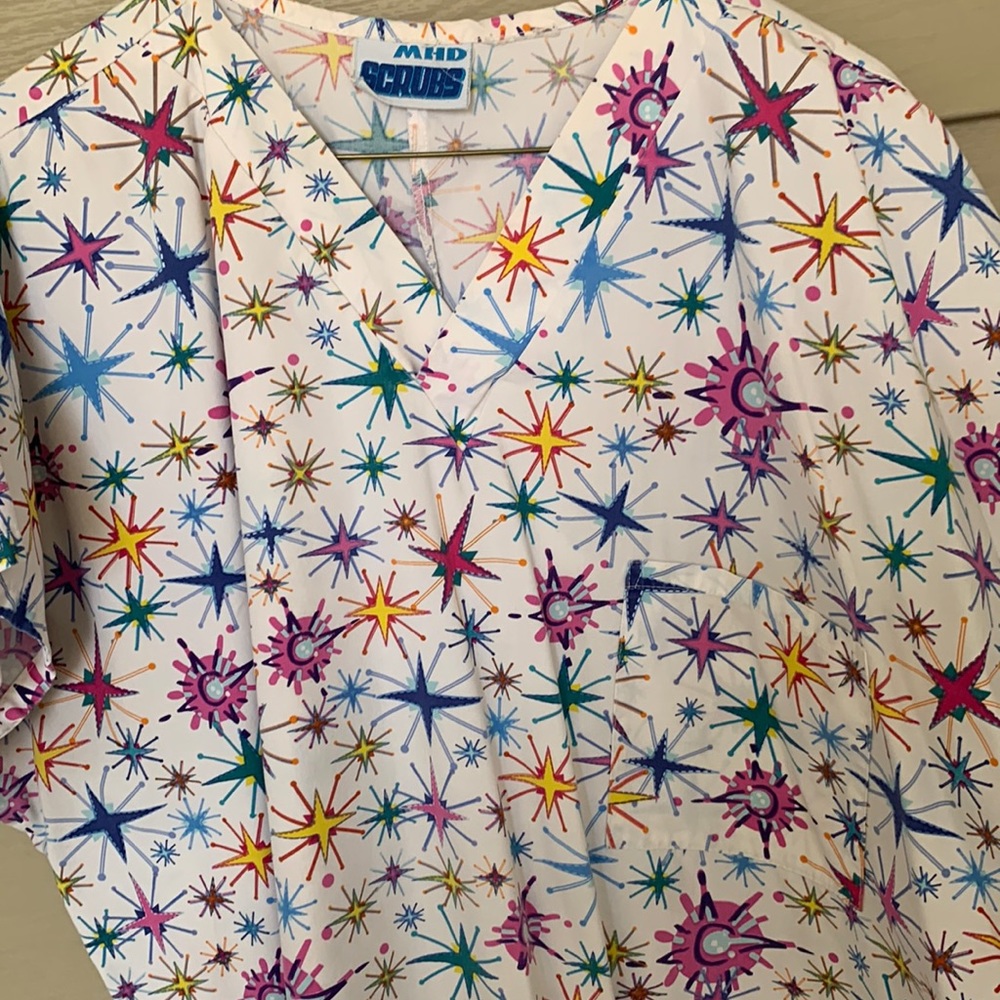 Women’s scrub top